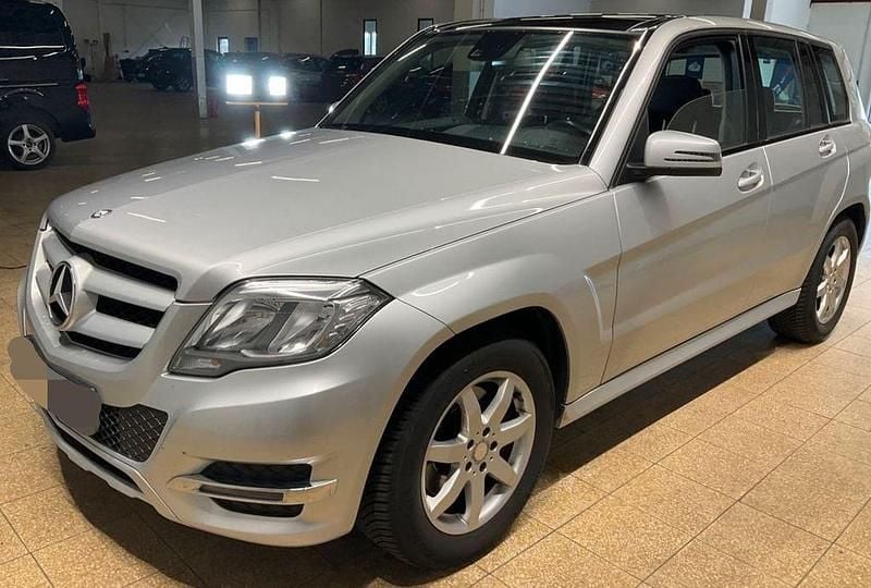 Silber Gebraucht 2013 Mercedes GLK350 SUV | 19.670 € (Etwas zu teuer) - Bild 1/4
