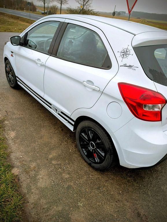 Gebraucht Ford Ka ST-Line 69 PS (50 kW) 2017 Weiß Limousine