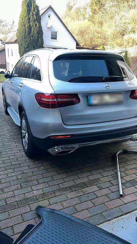 Gebraucht Mercedes GLC220 170 PS (125 kW) 2018 Silber SUV
