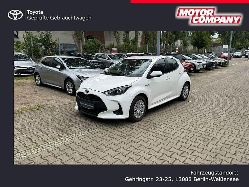 Weiß Gebraucht 2020 Toyota Yaris Hybrid Business Edition Limousine | 17.990 € (Teuer) - Bild 1/4