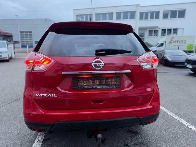 Gebraucht Nissan X-Trail Acenta 131 PS (96 kW) 2015 Rot SUV