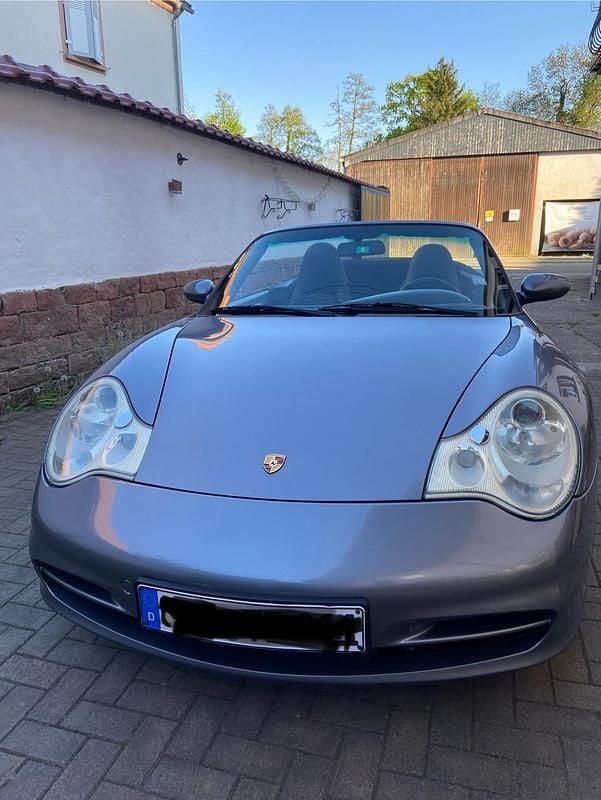 Grau Gebraucht 2002 Porsche 911 Carrera Cabriolet Cabrio | 33.000 € (Fairer Preis) - Bild 1/4