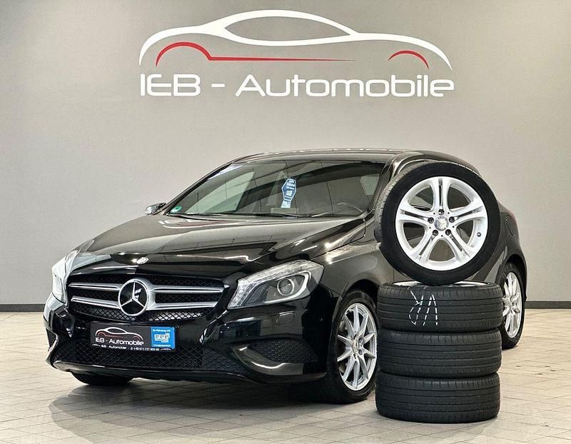 Kosmosschwarz Gebraucht 2015 Mercedes A200 Limousine | 11.990 € (Fairer Preis) - Bild 1/4