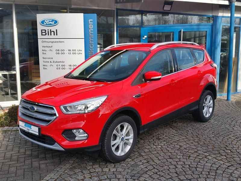 Gebraucht Ford Kuga Titanium 150 PS (110 kW) 2019 Rot SUV