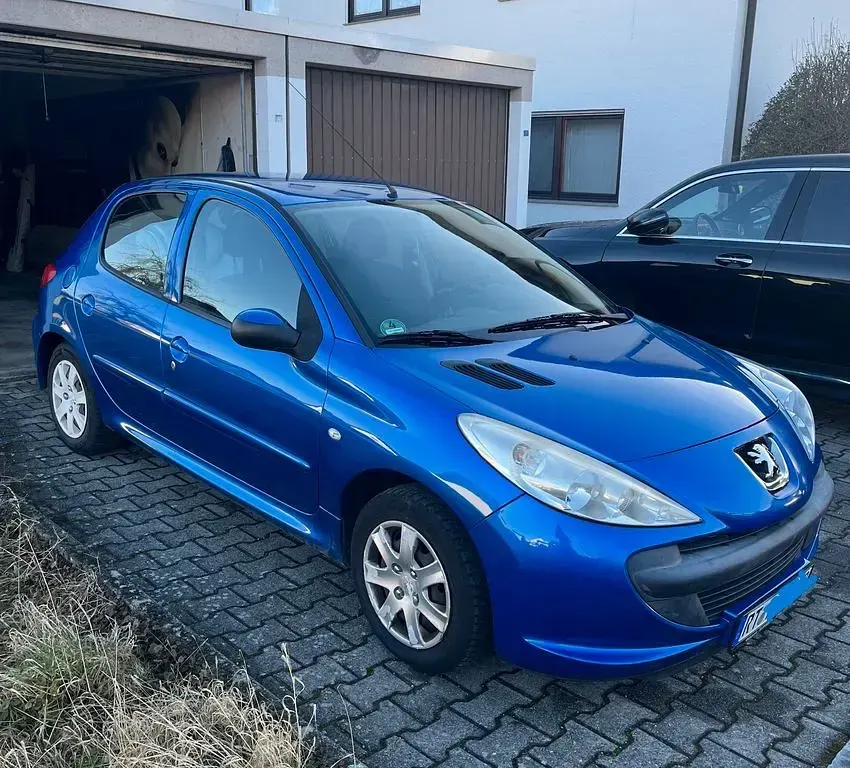 Gebraucht Peugeot 206 Style 73 PS (53 kW) 2011 Blau Limousine