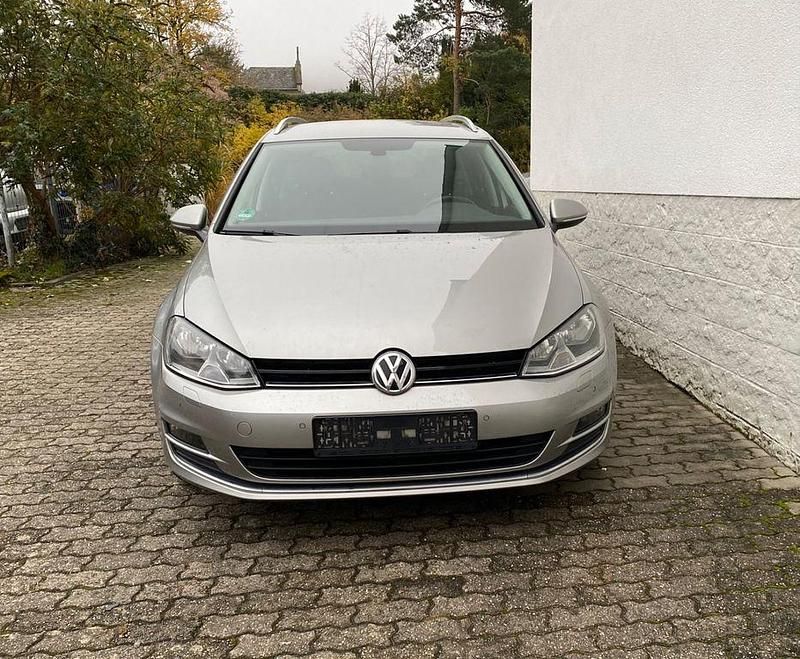 Gebraucht VW Golf VII Allstar 150 PS (110 kW) 2016 Tungsten silver Kombi