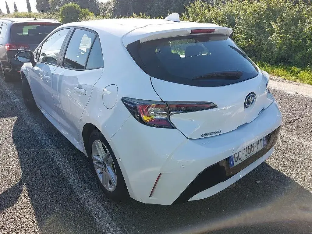 Gebraucht Toyota Corolla 122 PS (89 kW) 2021 Weiß Limousine