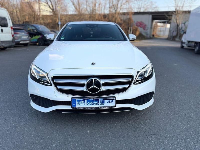 Gebraucht Mercedes E350 Avantgarde 258 PS (189 kW) 2017 Weiß Limousine