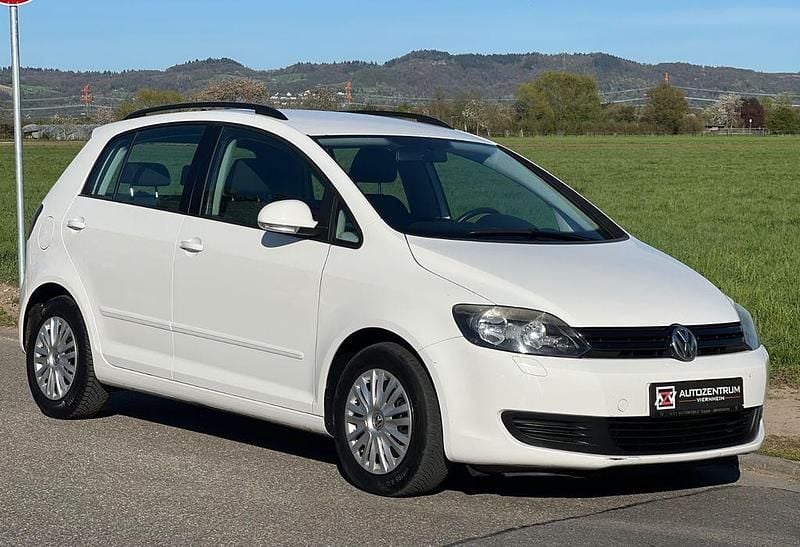 Gebraucht VW Golf Plus Cross 105 PS (77 kW) 2011 Weiß Van / Kleinbus