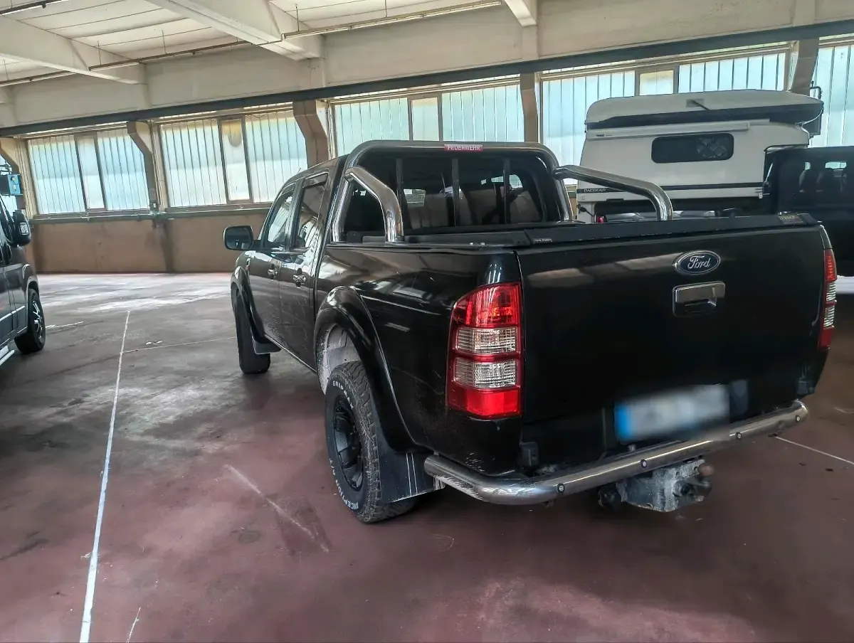 Gebraucht Ford Ranger 143 PS (105 kW) 2011 Schwarz Pickup