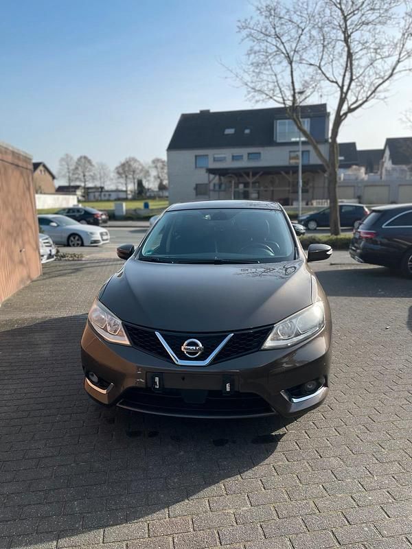 Gebraucht Nissan Pulsar 116 PS (85 kW) 2016 Braun Kleinwagen
