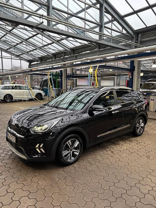 Gebraucht Kia Niro Spirit 141 PS (103 kW) 2022 Schwarz SUV