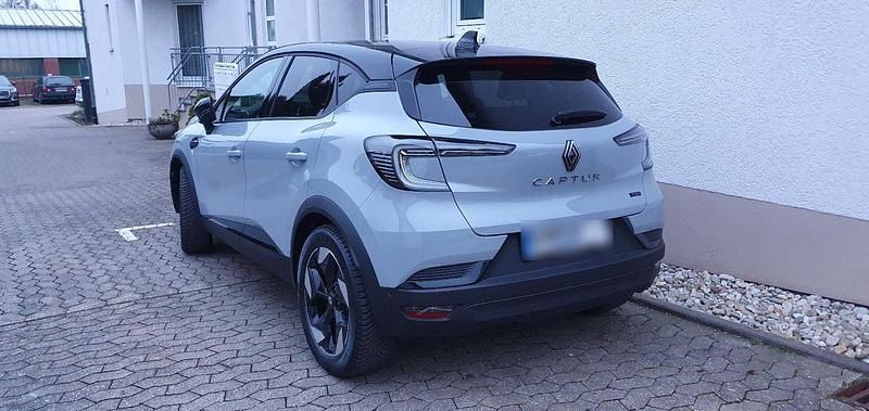 Gebraucht Renault Captur Techno 143 PS (105 kW) 2025 Grau SUV