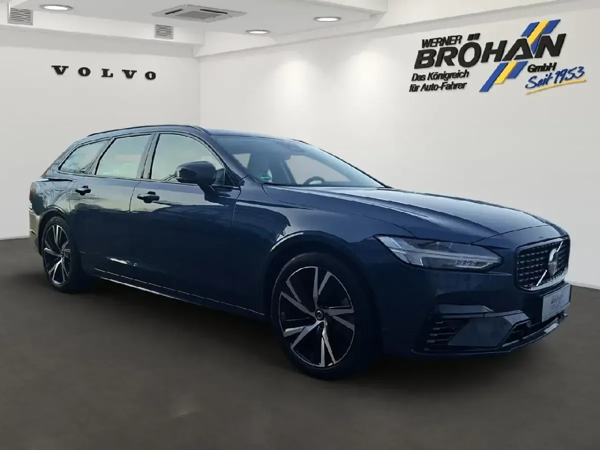 Second-hand Volvo V90 Plus 398 CP (292 kW) 2022 Albastru Break