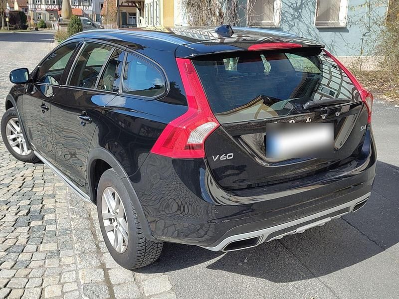 Gebraucht Volvo V60 CC 190 PS (139 kW) 2016 Schwarz Kombi