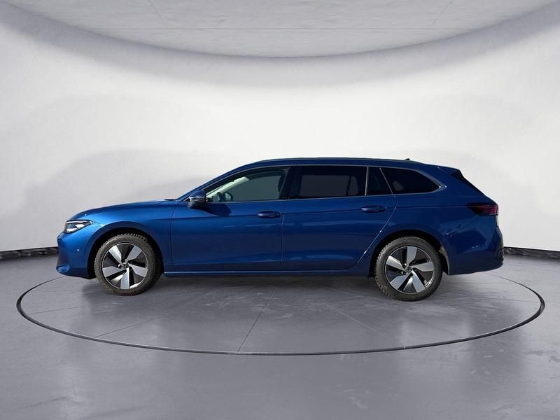 Gebraucht VW Passat Business 150 PS (110 kW) 2024 Blau Kombi