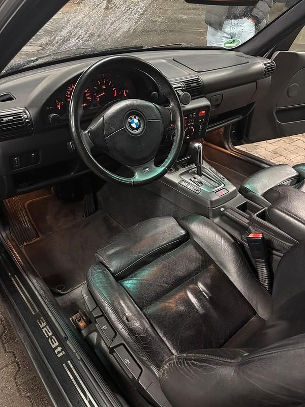 Gebraucht BMW 323 170 PS (125 kW) 1998 Schwarz Coupé