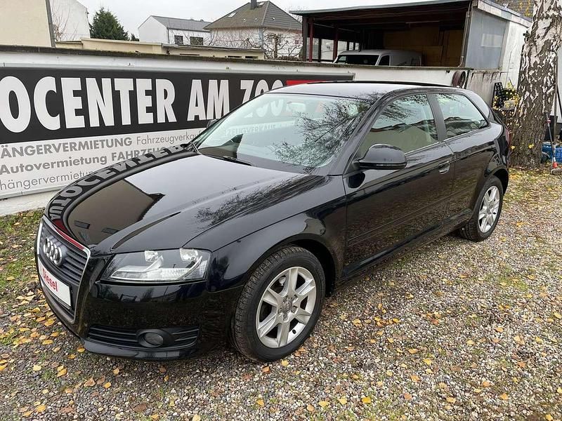 Gebraucht Audi A3 Attraction 105 PS (77 kW) 2010 Phantomschwarz perleffekt Kleinwagen