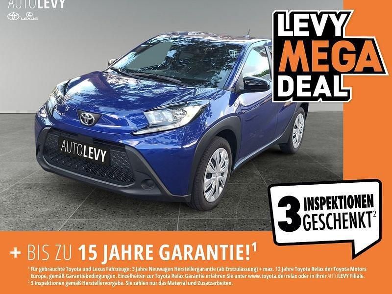 Blau Gebraucht 2024 Toyota Aygo X-play Kleinwagen | 17.990 € (Fairer Preis) - Bild 1/4