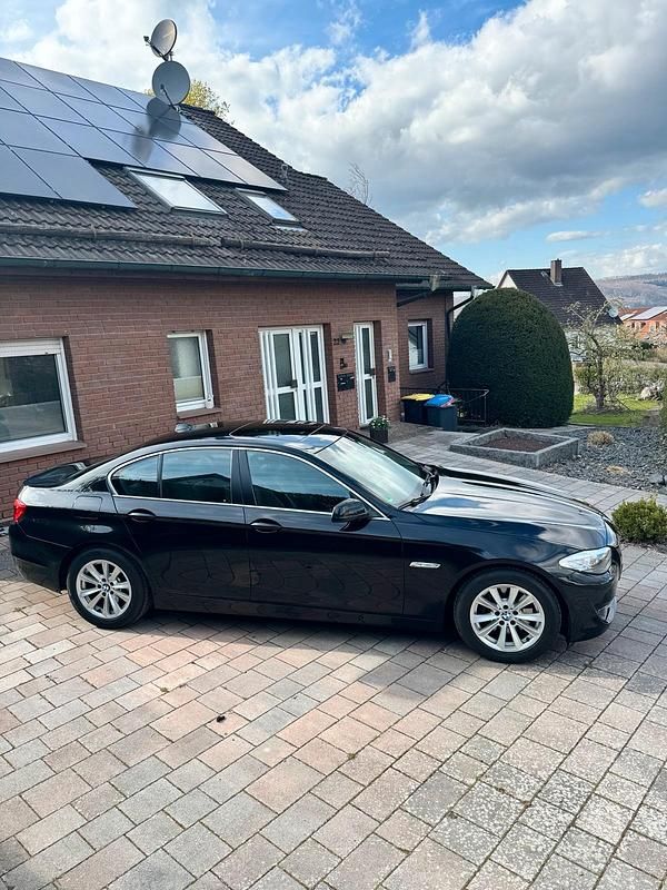 Second-hand BMW 528 258 CP (189 kW) 2011 Negru Berlinǎ