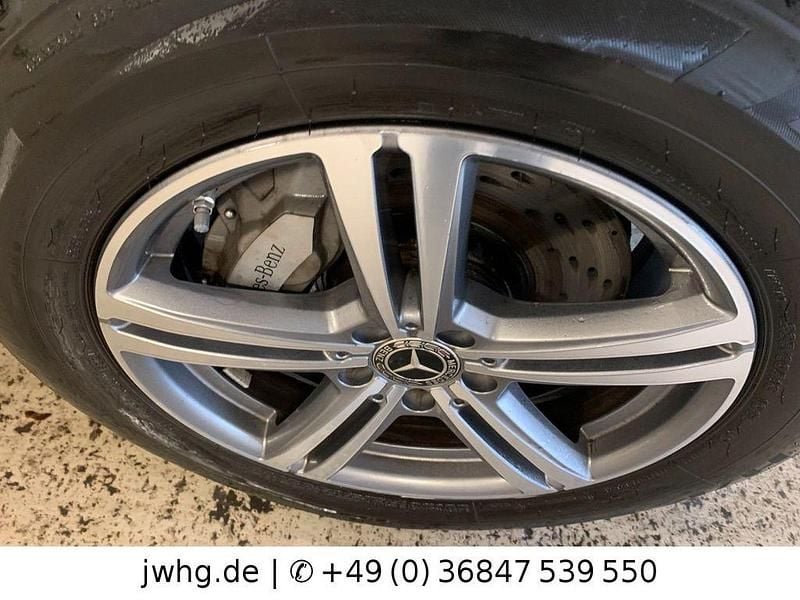 Gebraucht Mercedes GLC300e 333 PS (244 kW) 2022 Schwarz SUV