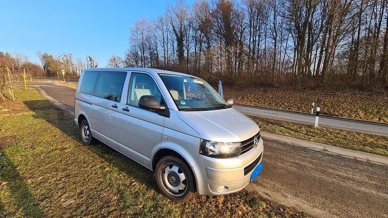 Gebraucht VW Multivan 102 PS (75 kW) 2011 Silber Van