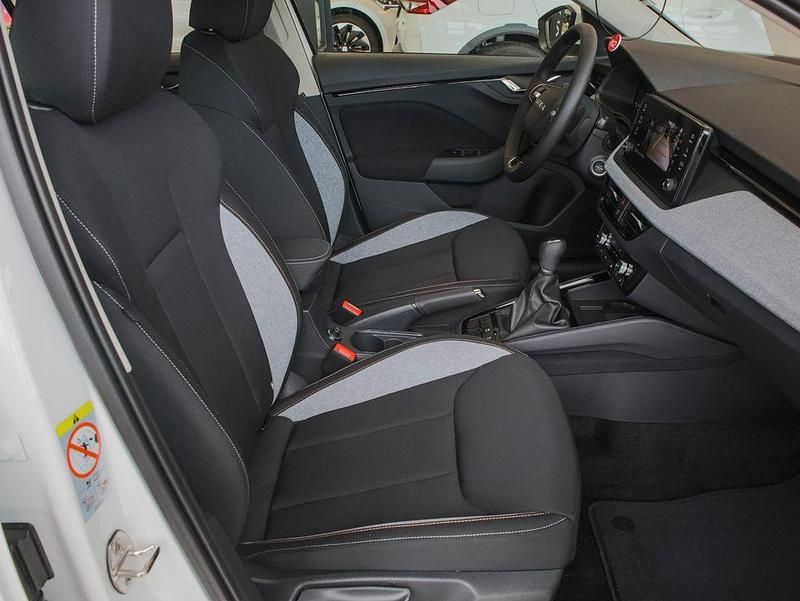 Neu Skoda Kamiq Selection 95 PS (69 kW) 2025 Weiß SUV