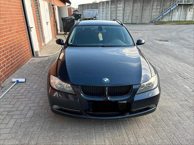 Gebraucht BMW 325 218 PS (160 kW) 2008 Blau Kombi