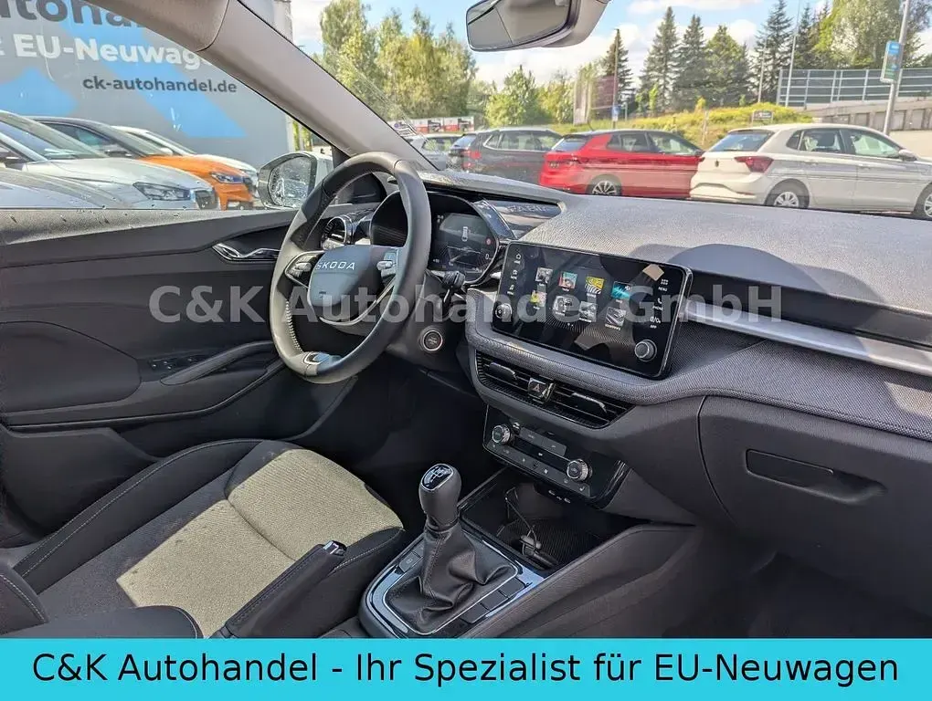 Neu Skoda Fabia 80 PS (58 kW) 2026 Moon weiß metallic Kleinwagen