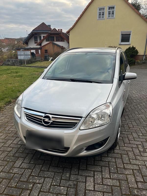 Gebraucht Opel Zafira 140 PS (102 kW) 2009 Silber Van / Kleinbus