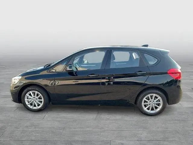 Gebraucht BMW 218 Active Tourer 136 PS (100 kW) 2015 Schwarz Van / Kleinbus