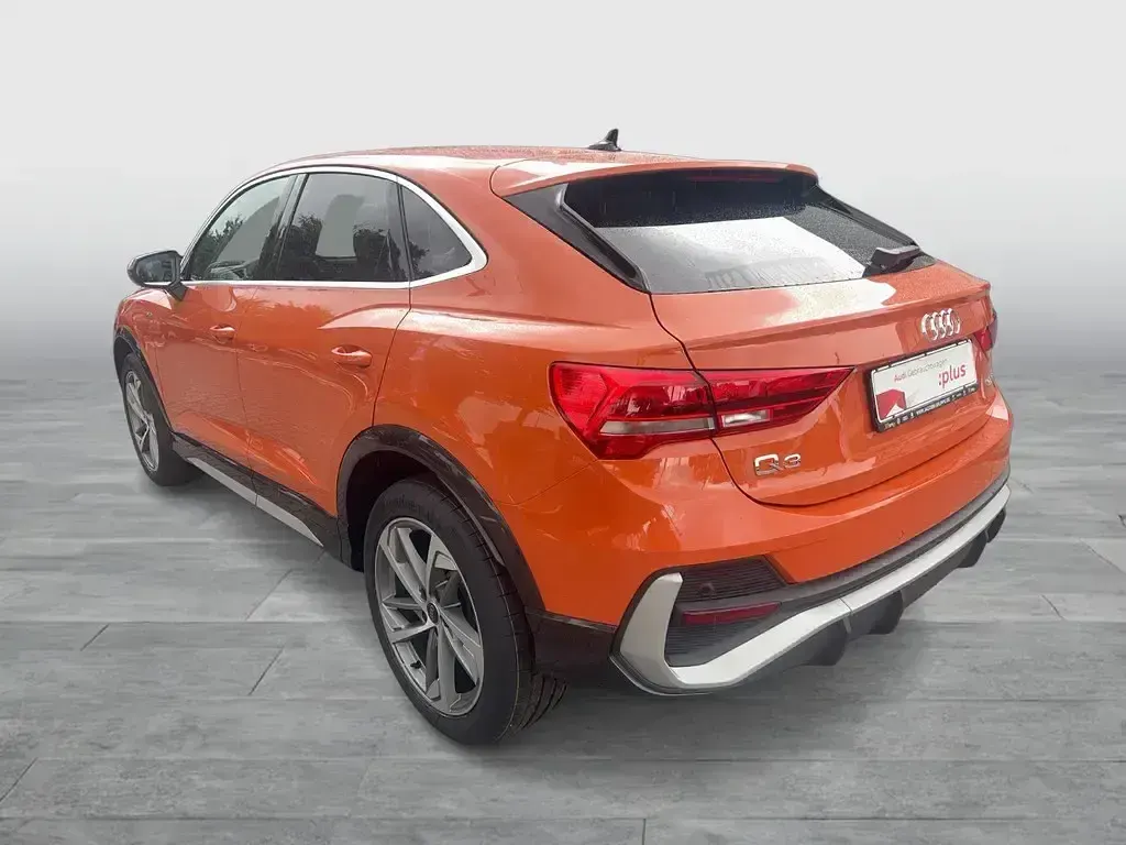 Gebraucht Audi Q3 Sportback S-Line 110 PS (80 kW) 2025 Orange SUV
