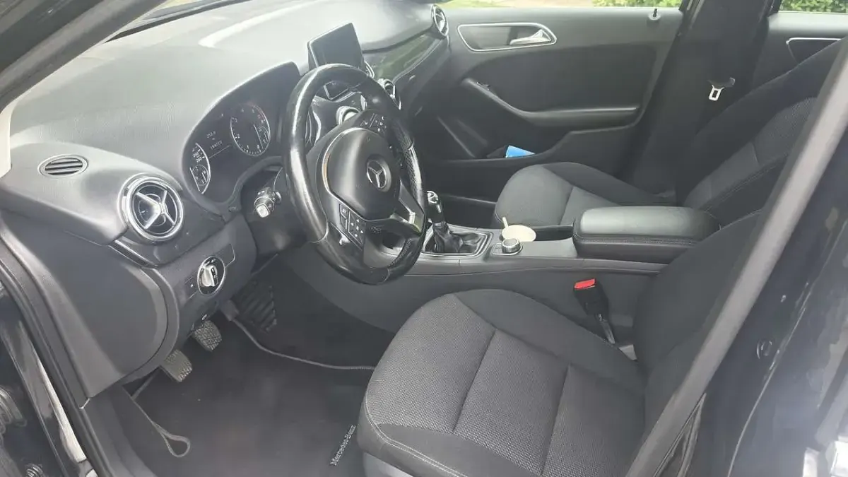Gebraucht Mercedes B180 109 PS (80 kW) 2013 Kleinwagen