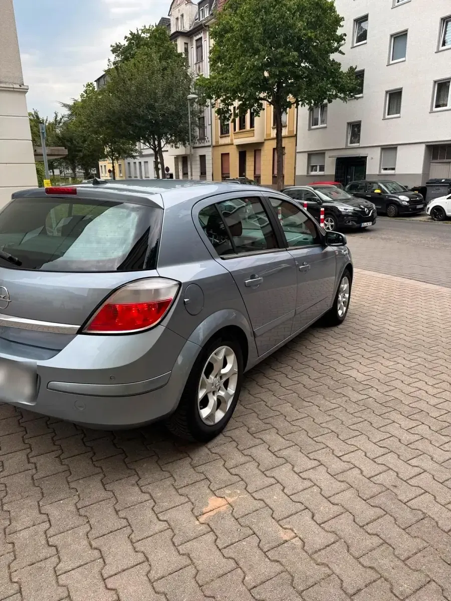 Gebraucht Opel Astra 125 PS (91 kW) 2005 Grau Kleinwagen