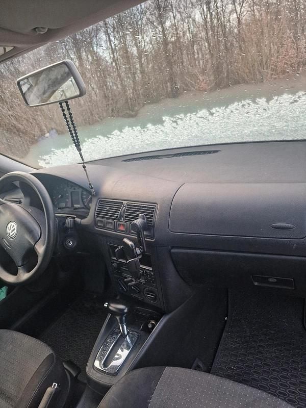 Gebraucht VW Golf IV 102 PS (75 kW) 2003 Rot Kleinwagen