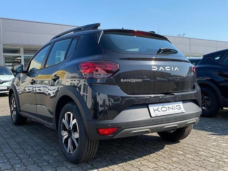 Gebraucht Dacia Sandero Expression 91 PS (66 kW) 2023 Perlmuttschwarz metallic Limousine