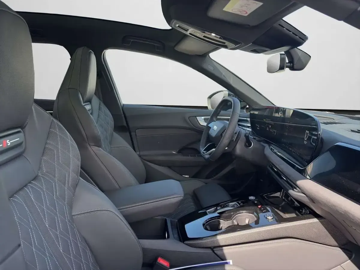 Gebraucht Audi S5 Comfort 441 PS (324 kW) 2025 Mythosschwarz metallic (metallic) Kombi