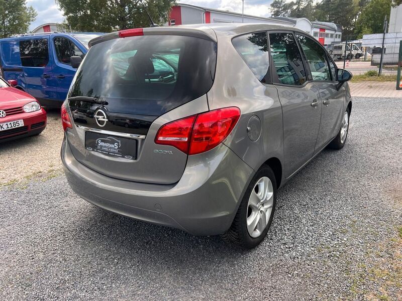 Gebraucht Opel Meriva 120 PS (88 kW) 2011 Silber Van / Kleinbus