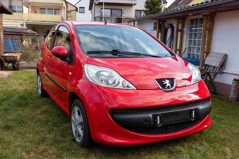 Gebraucht Peugeot 107 68 PS (50 kW) 2008 Rot Kleinwagen
