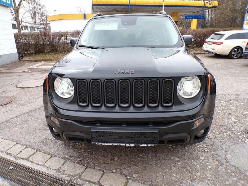 Gebraucht Jeep Renegade Trailhawk 170 PS (125 kW) 2017 Schwarz SUV