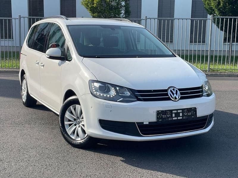 Weiß Gebraucht 2014 VW Sharan Van / Kleinbus | 15.700 € (Guter Preis) - Bild 1/4