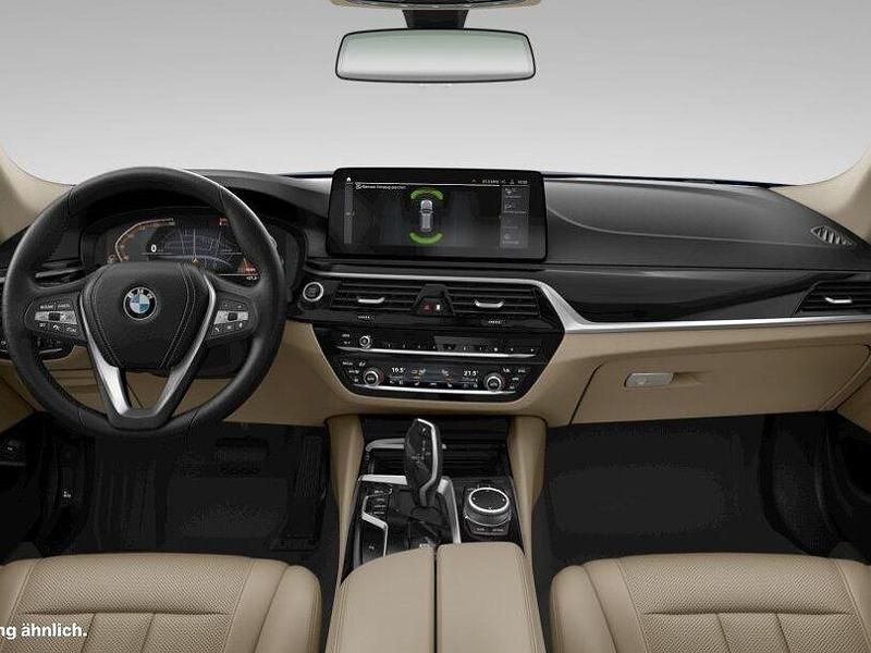 Gebraucht BMW 520 Efficient Dynamics 197 PS (144 kW) 2023 Phytonicblau Kombi