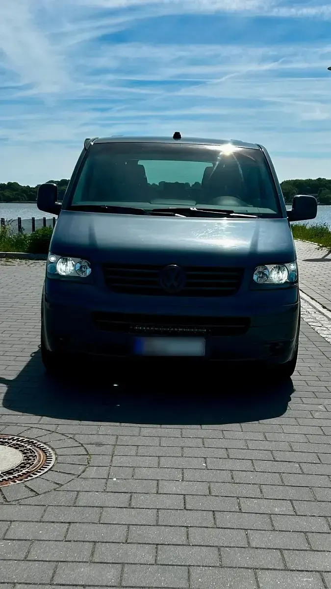 Gebraucht VW Multivan 174 PS (127 kW) 2008 Grau Van / Kleinbus