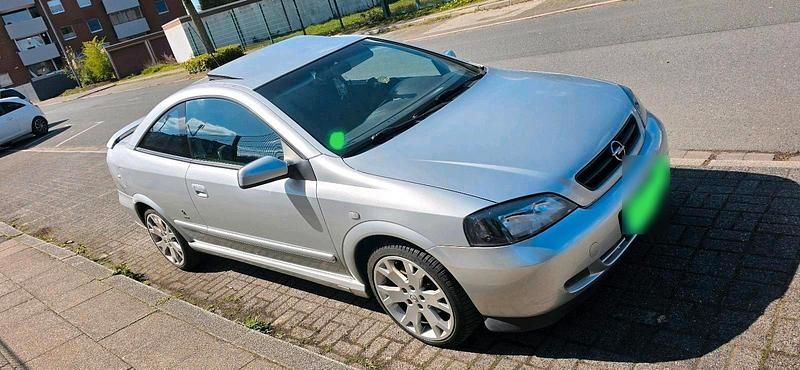 Gebraucht Opel Astra 147 PS (108 kW) 2001 Silber Coupé