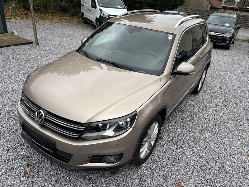 Beige Gebraucht 2016 VW Tiguan LOUNGE SUV | 14.990 € (Fairer Preis) - Bild 1/4