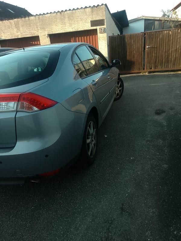 Gebraucht Renault Laguna III 170 PS (125 kW) 2008 Grau Limousine