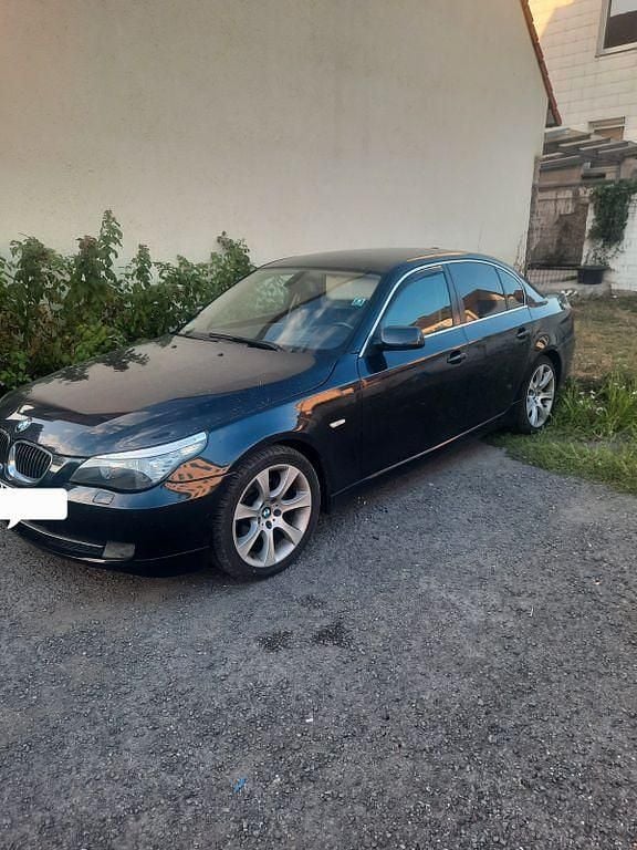 Second-hand BMW 523 190 CP (139 kW) 2008 Albastru Berlinǎ