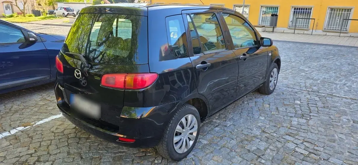Usata Mazda 2 80 CV (58 kW) 2004 Nero Utilitaria