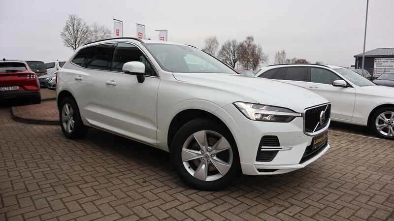 Gebraucht Volvo XC60 Core 197 PS (144 kW) 2022 Weiß SUV