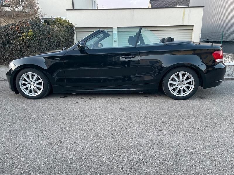 Gebraucht BMW 118 Cabriolet 143 PS (105 kW) 2009 Schwarz Cabrio